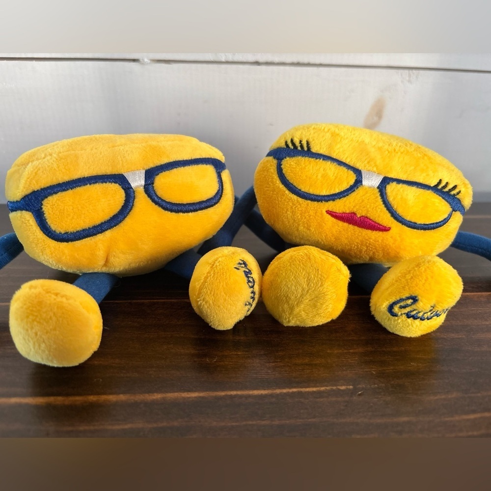 Culver’s GOLDIE and CURDIS small plush cheese curds promotional plush set of 2